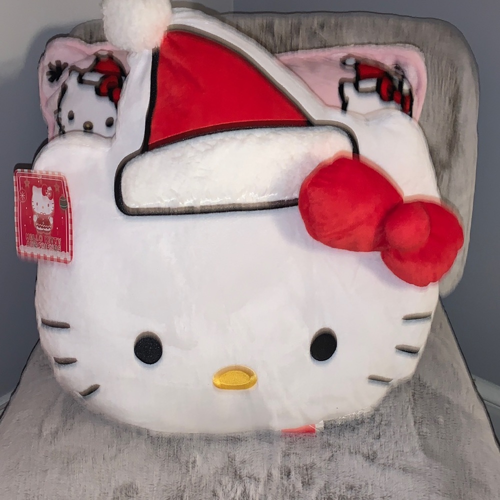 🆕- SPECIAL !!HELLO KITTY  HOLIDAY THEMED THROW PILLOW SET OF TWO